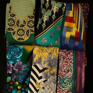 Collection of 6 Versace ties with various color patterns